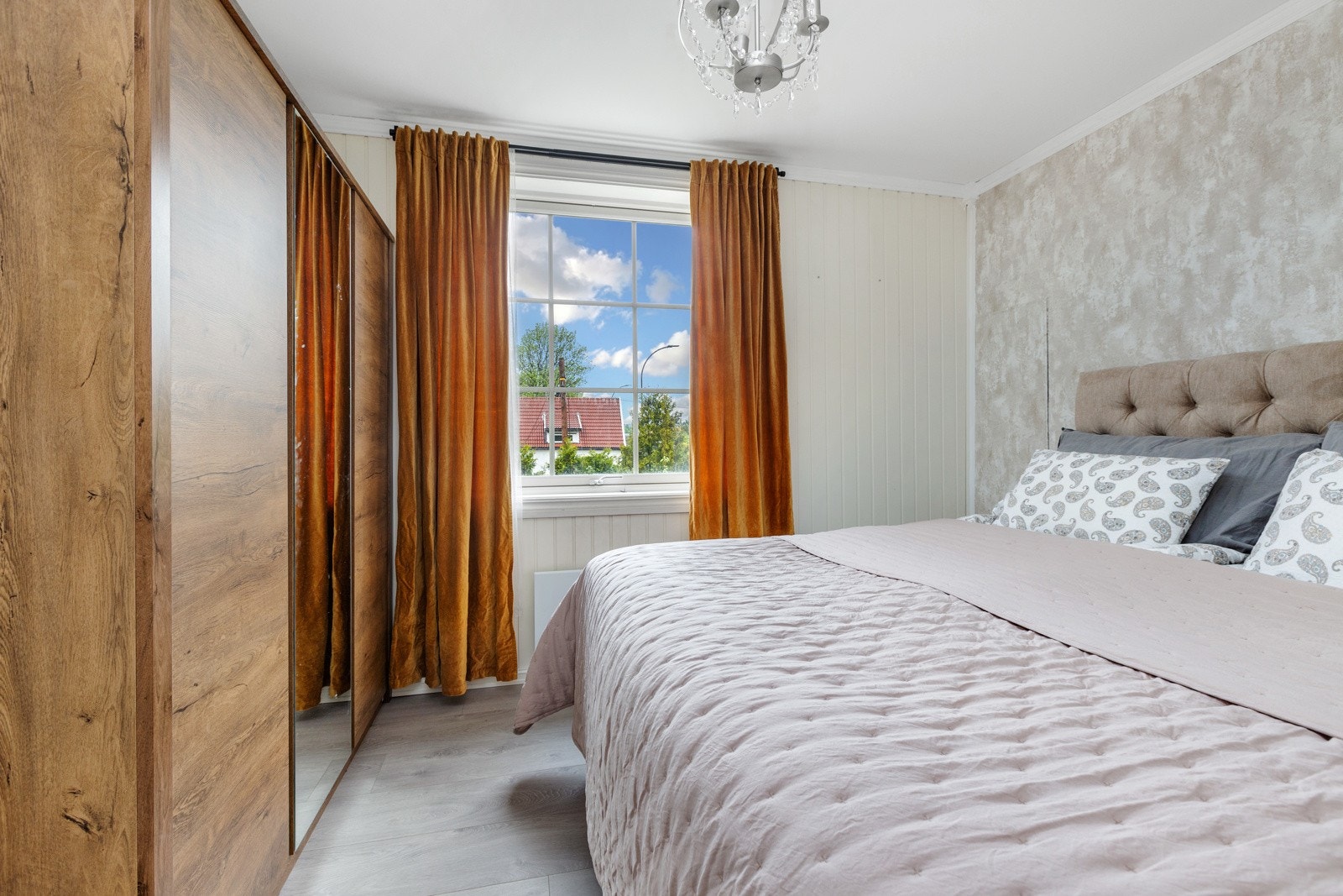 Soverom 1 i 2. etg. Galleribilde