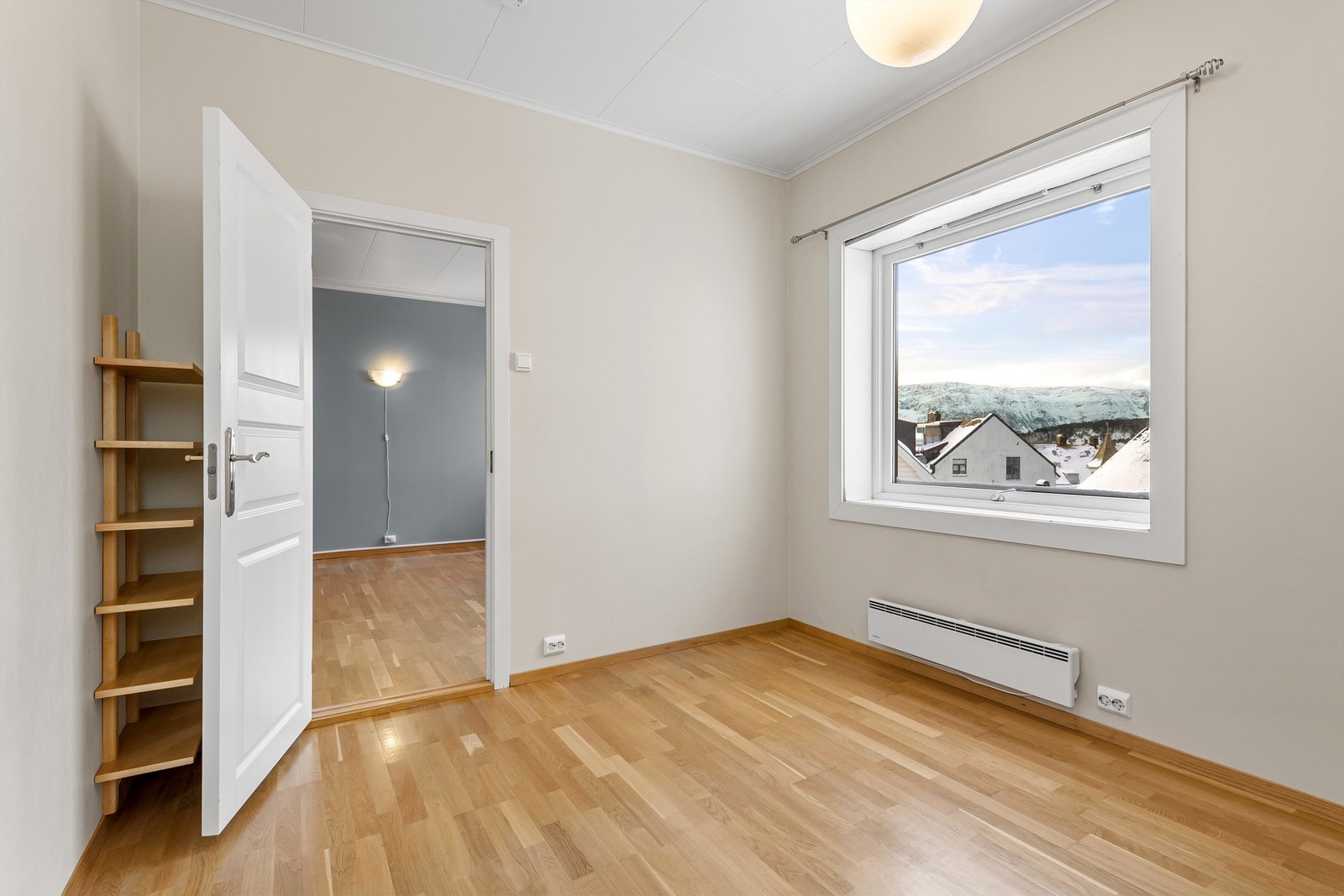 Soverm med adkomst fra stue Galleribilde