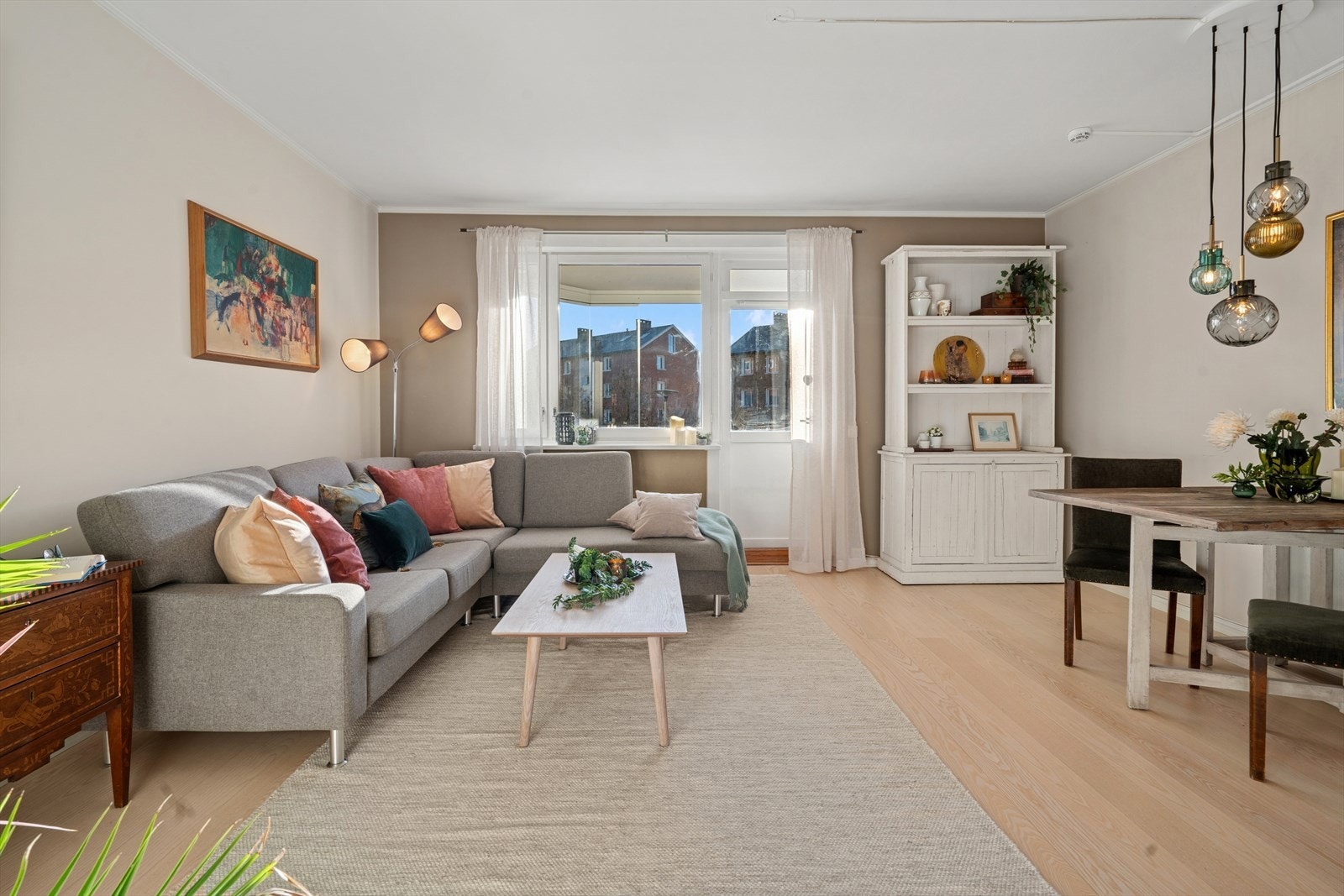 Rommet har en praktisk planløsning og gir mulighet for å skape ulike soner etter behov Galleribilde