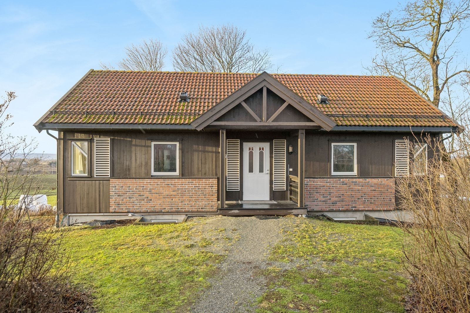 Velkommen til Jønsbergvegen 512 - leilighet i 4-mannsbolig utenfor Stange sentrum. Galleribilde