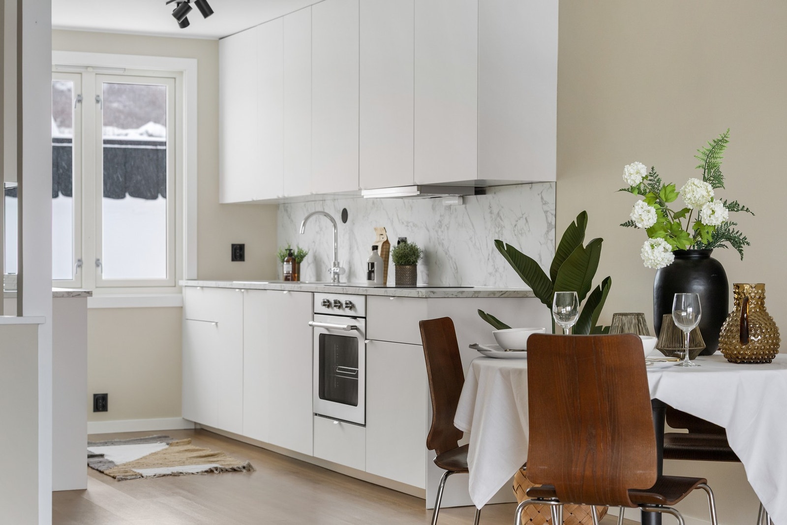 God plass til et spisebord. Galleribilde