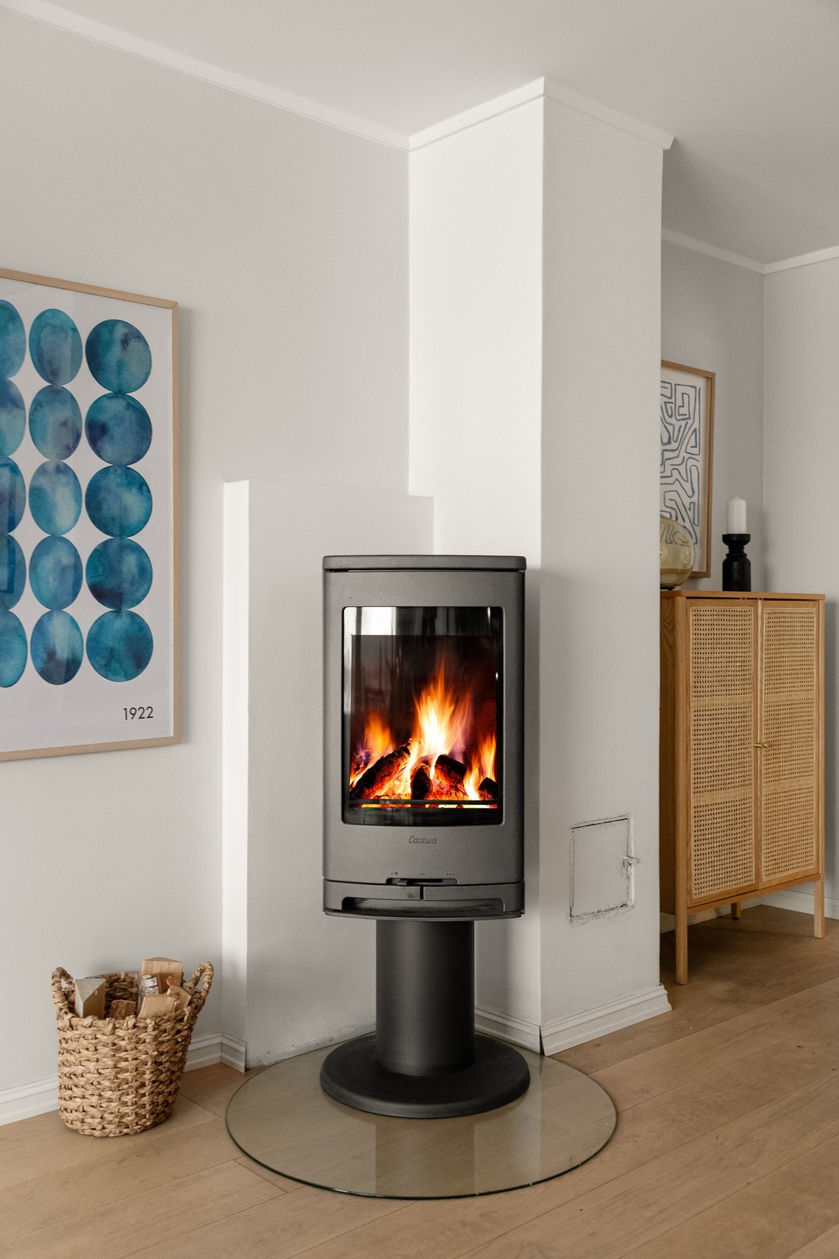 Vedovnen gir en lun og hyggelig atmosfære på kjølige dager. Galleribilde