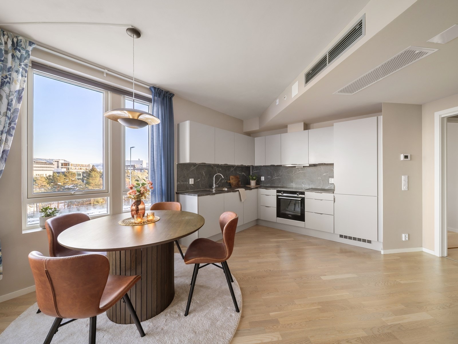 Nydelig kjøkken fra kvalitetsleverandøren HTH. Galleribilde