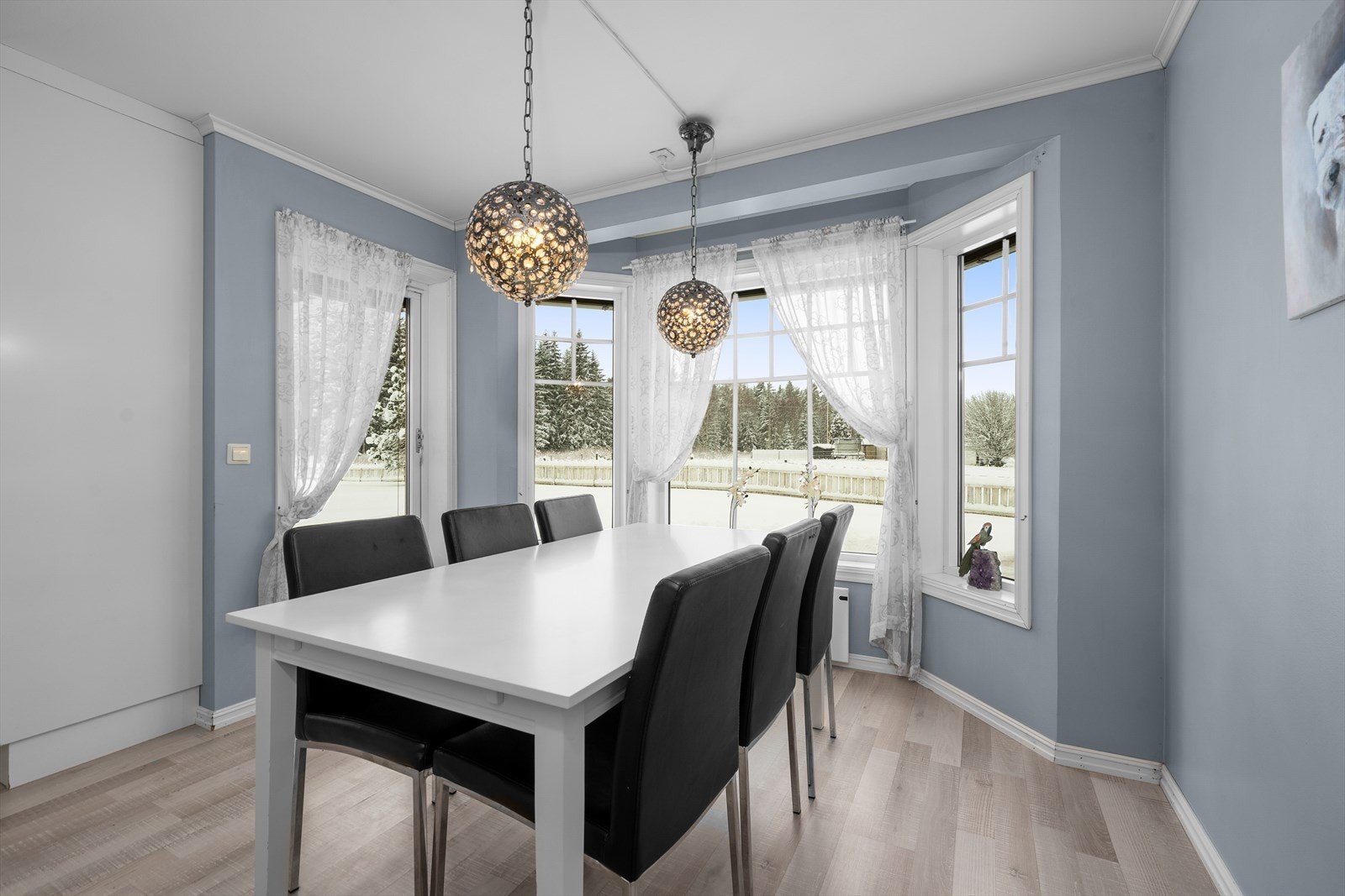 Her er det også utgang til den fine uteplassen. Galleribilde