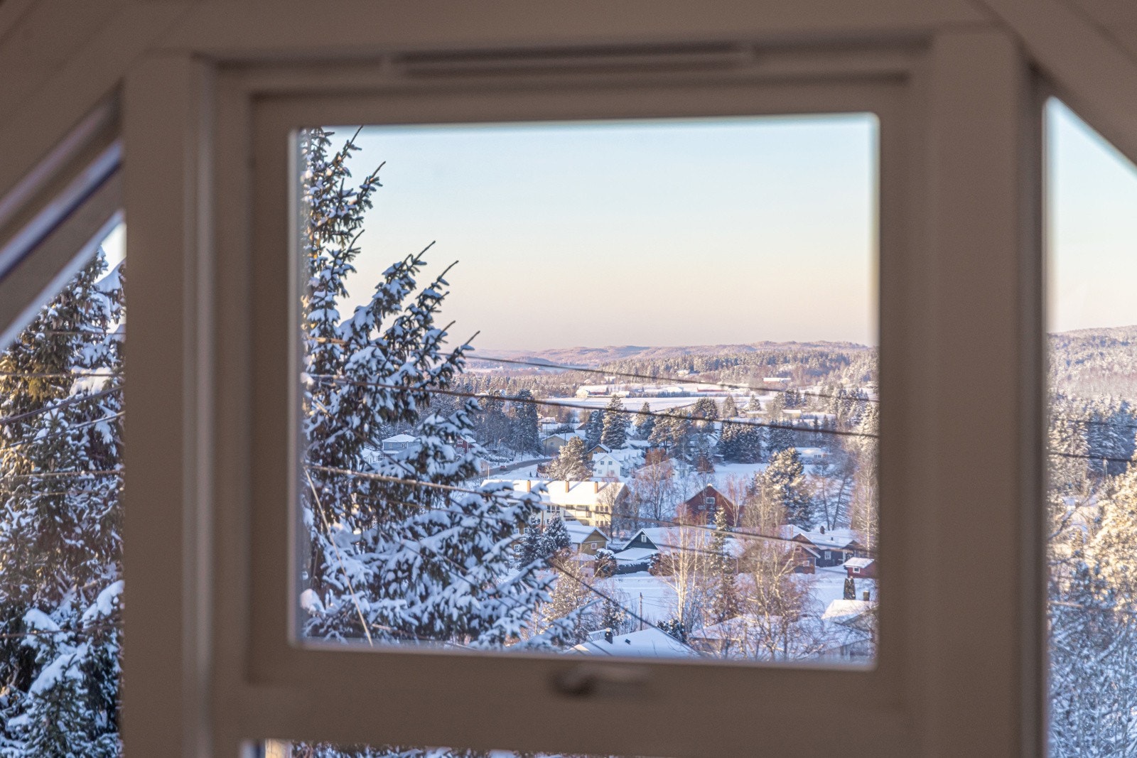 Vinduer på nordsiden ble skiftet i 2018. Galleribilde