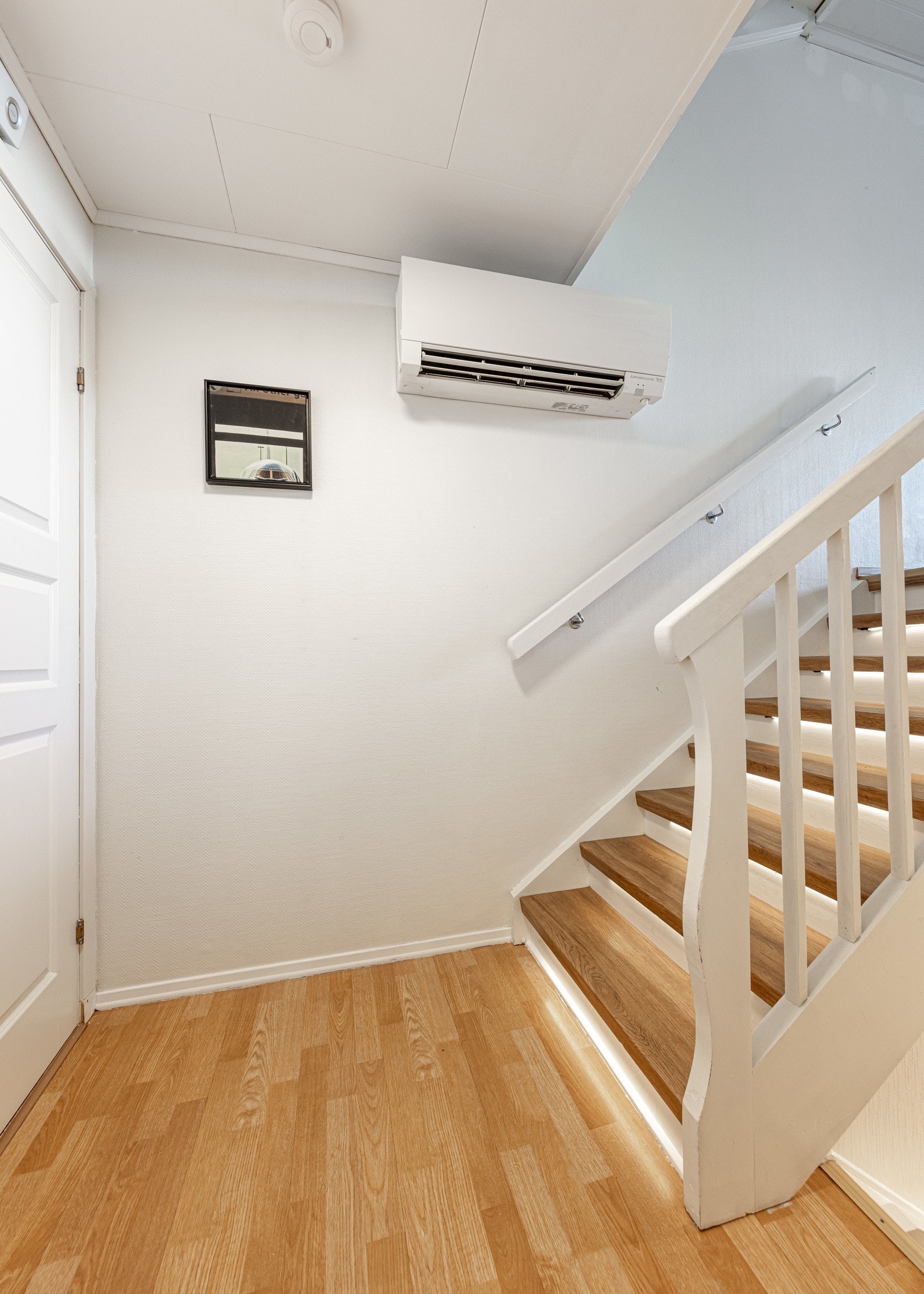 Trappegang med varmepumpe fra 2015. Galleribilde