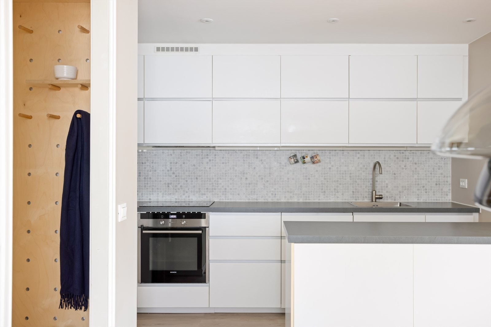 Pent og tidløst kjøkken fra 2014. Galleribilde