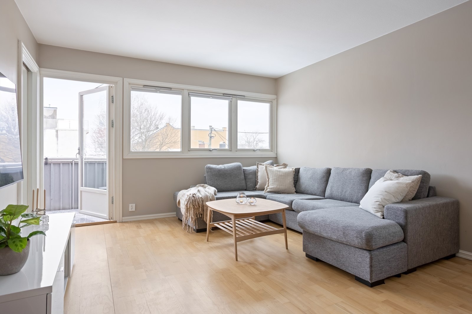 Fra stuen har man utgang til en herlig balkong. Galleribilde