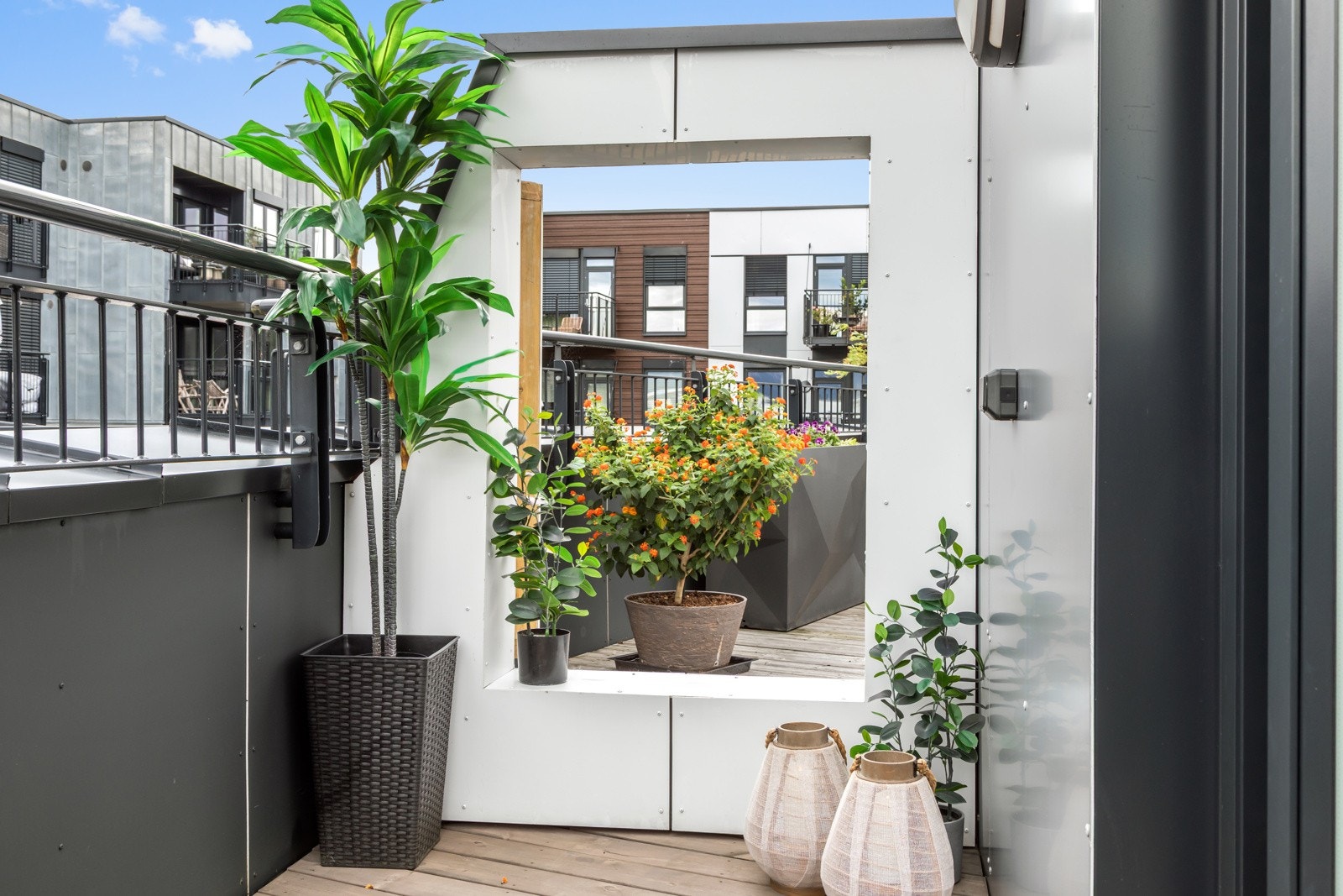 Åpningen lukkes med en luke som låses fra innsiden Galleribilde