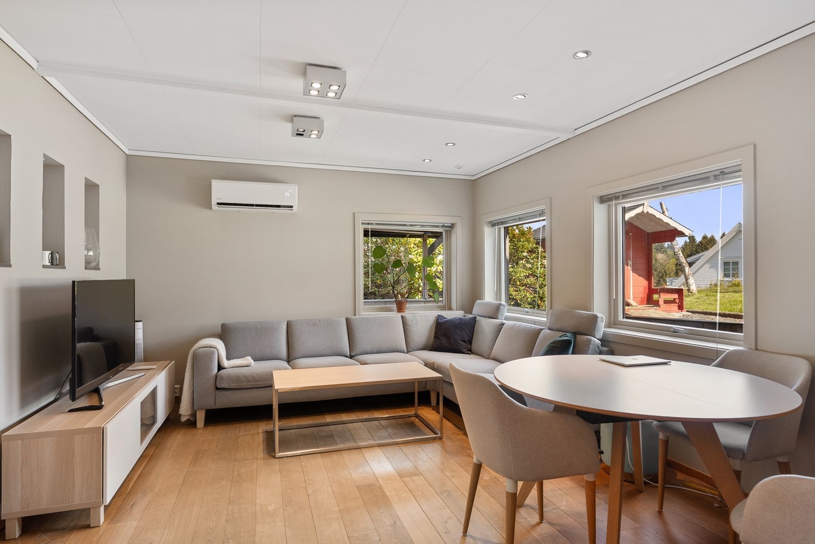 Stue i hybeldel med varmepumpe. Galleribilde