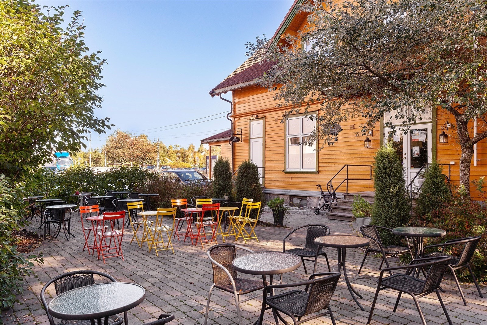 Hyggelig stasjonskafé ved Ås stasjon. Galleribilde