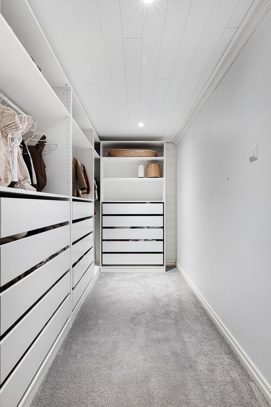 Garderobe i underetasjen Galleribilde