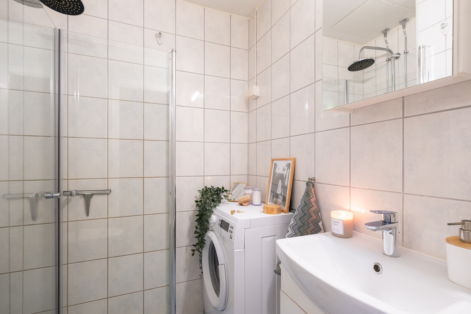 Badene ble pusset opp i regi av borettslaget i 2004. Videre har det vært rørfornying i 2024/25 Galleribilde