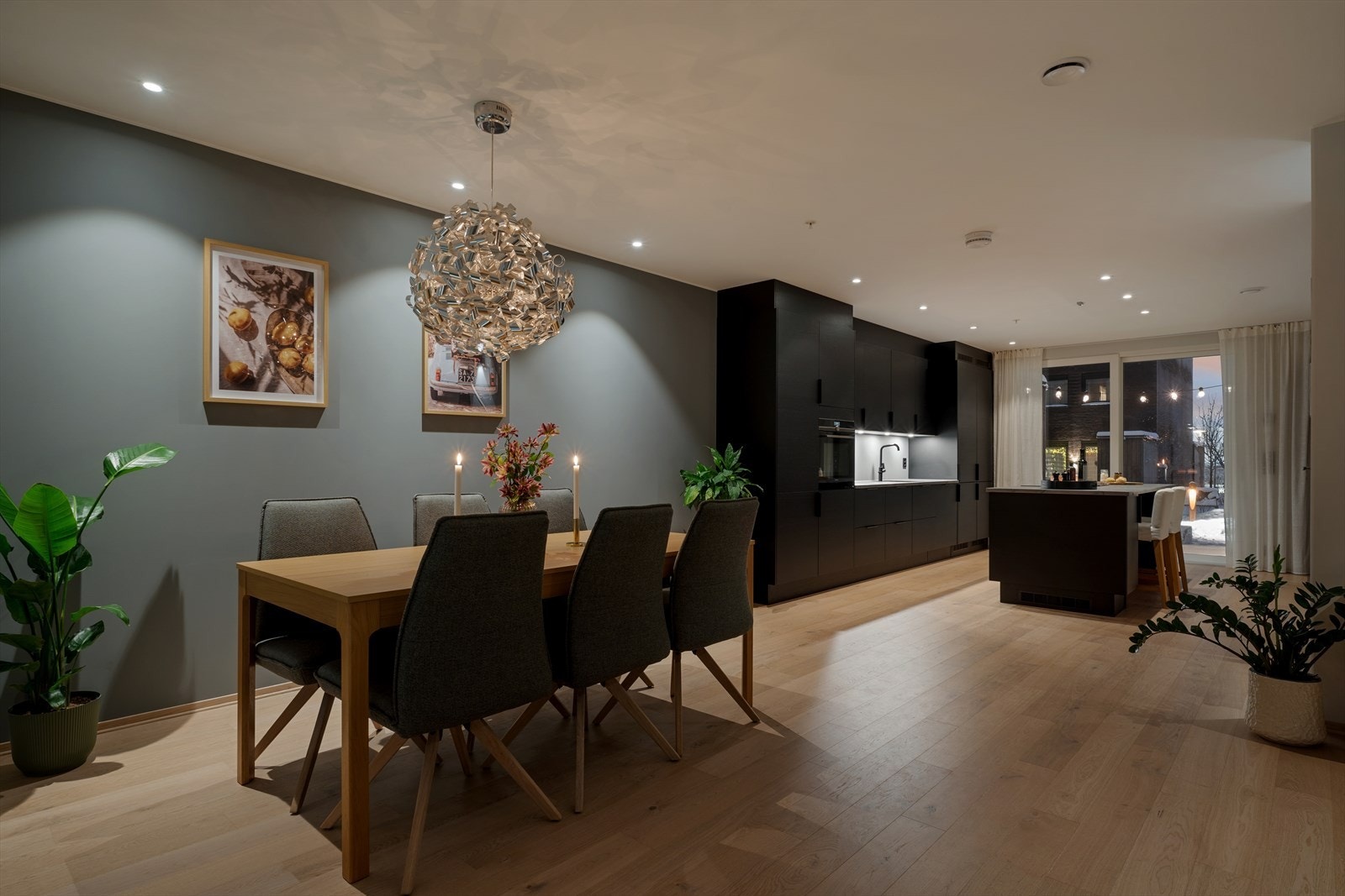 Delikate fargevalg i boligen gir et lunt og koselig inntrykk Galleribilde