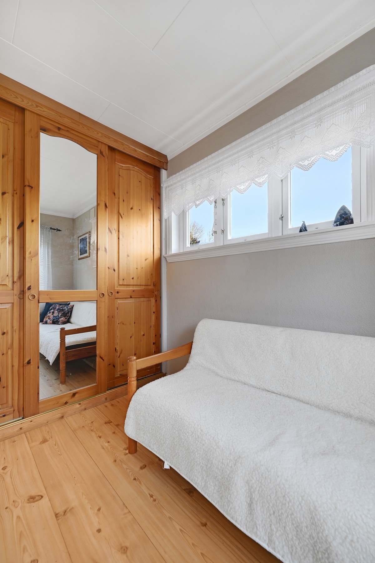 Også her er det garderobeskap Galleribilde