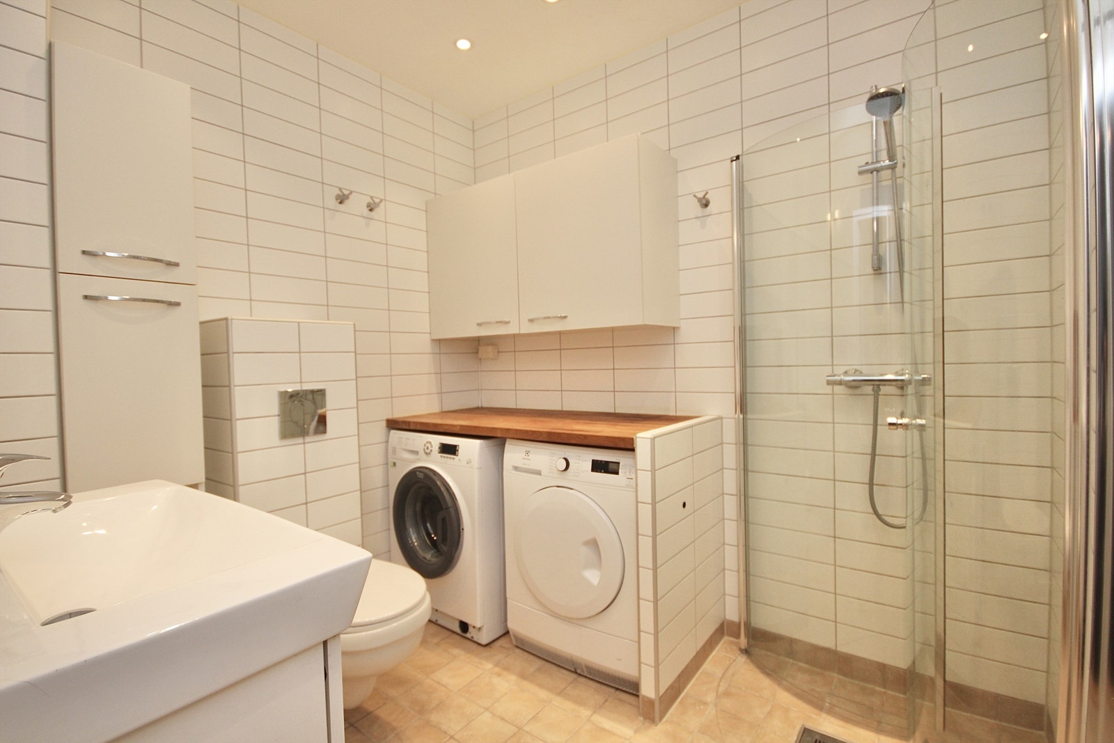 Flislagt bad fra 2012. Galleribilde