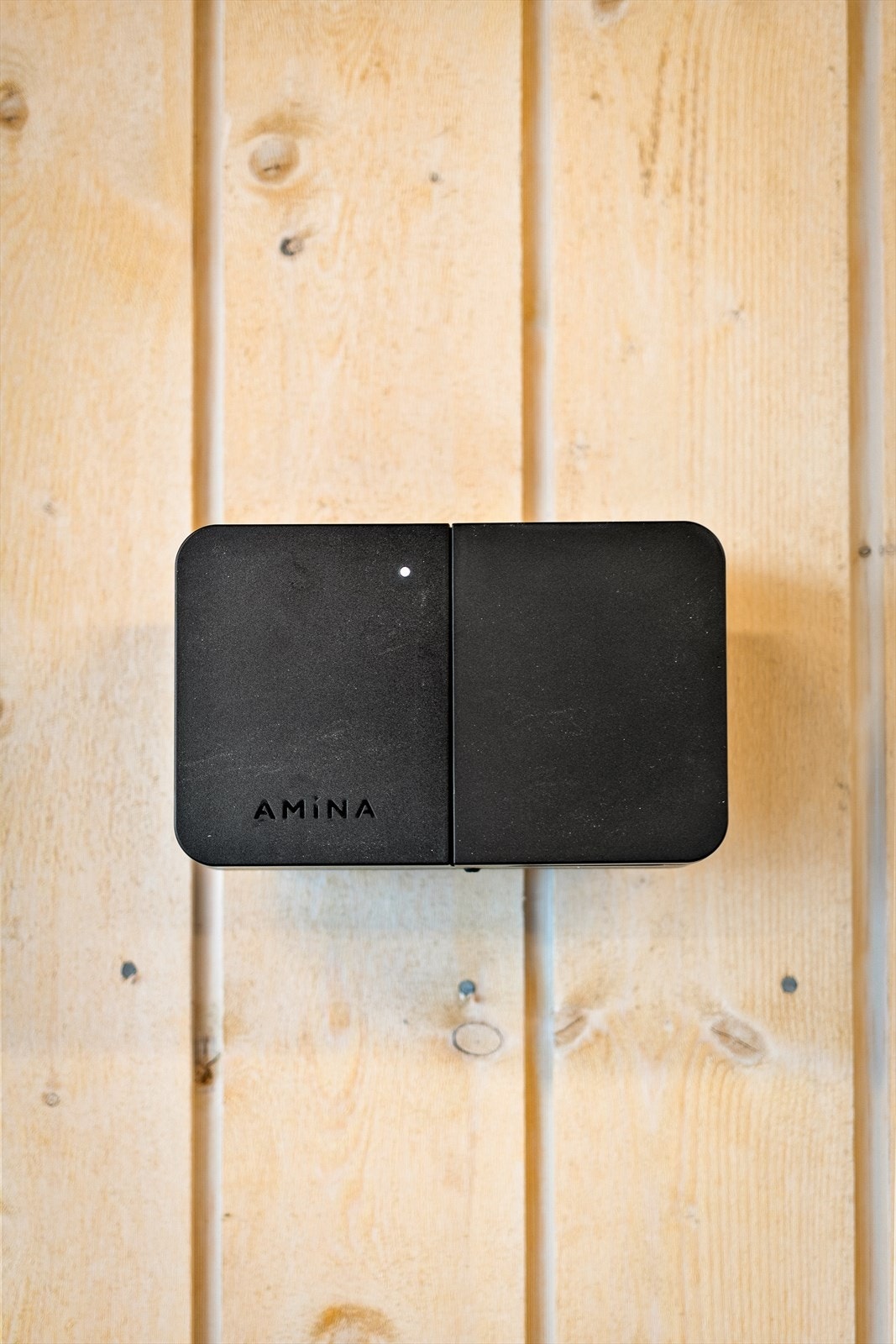 El-bil lader fra Amina. Galleribilde