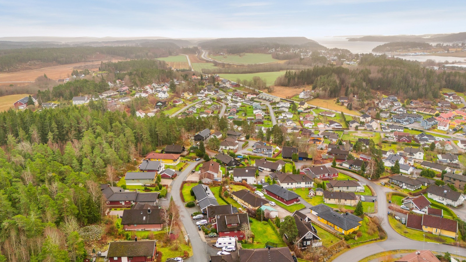 Eiendommen har en god beliggenhet i Skjeberg Galleribilde