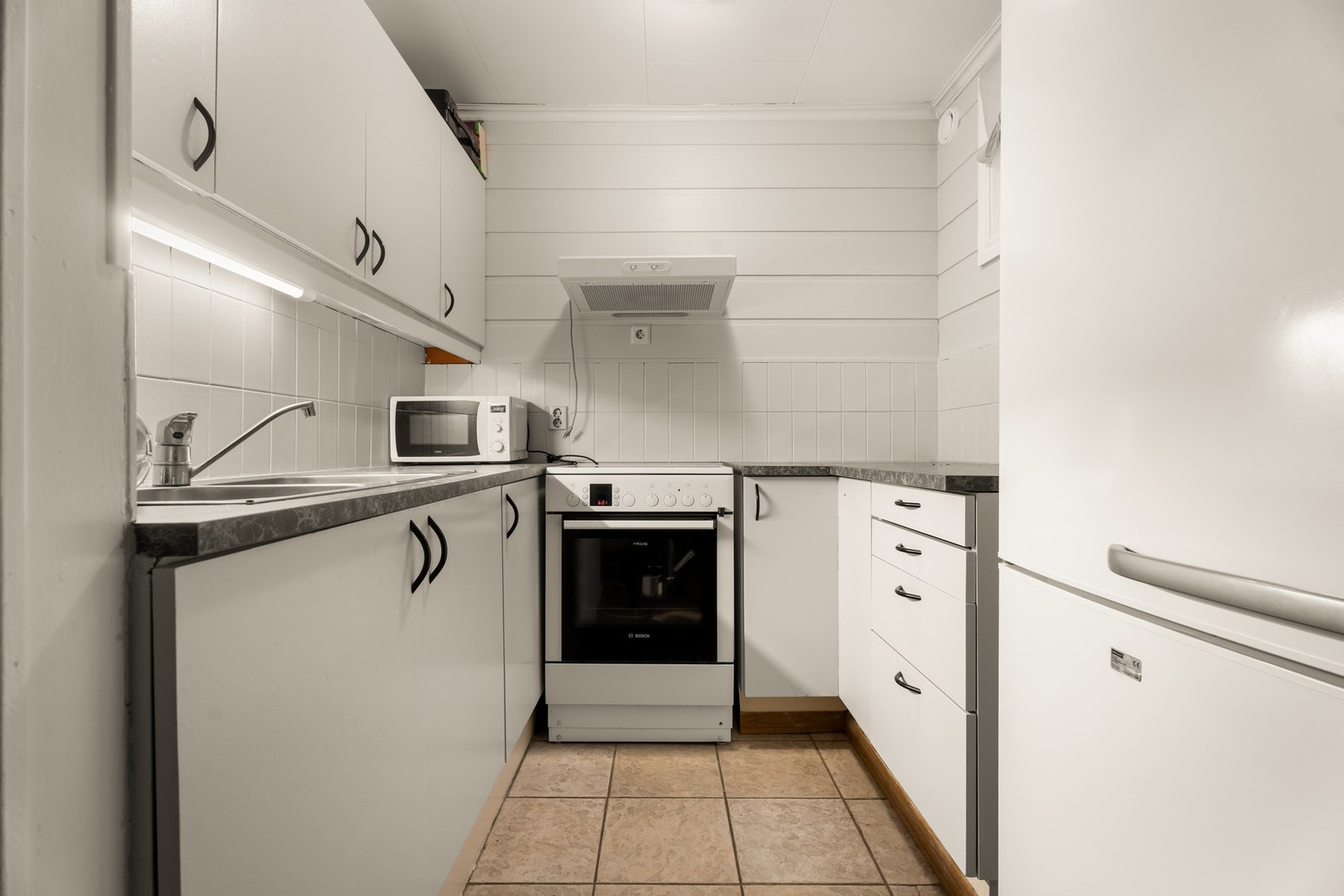 Funksjonelt kjøkken med alt man trenger. Galleribilde