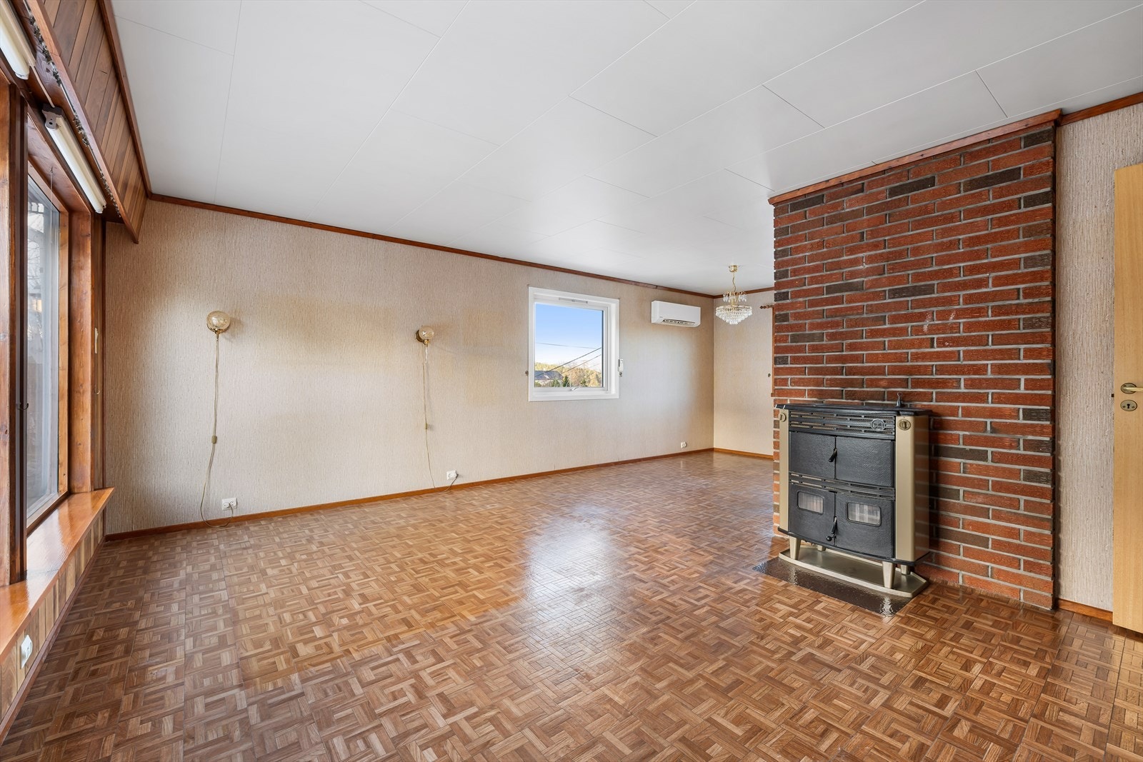 Her får både sofagruppen, spisebordet og godstolene sin naturlige plass. Galleribilde