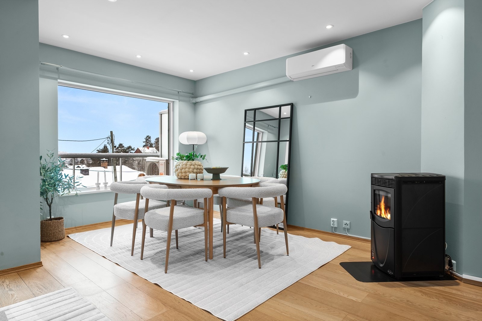 Stuas utforming gjør at man her kan invitere mange gjester til bords. Galleribilde