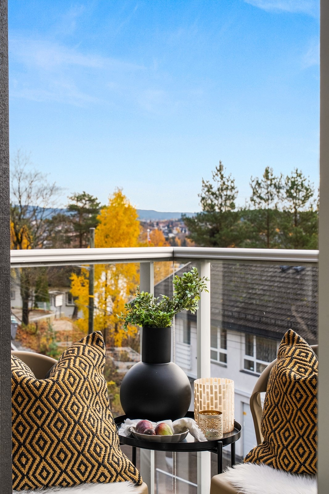 Balkong med utgang fra hovedsoverom. Galleribilde