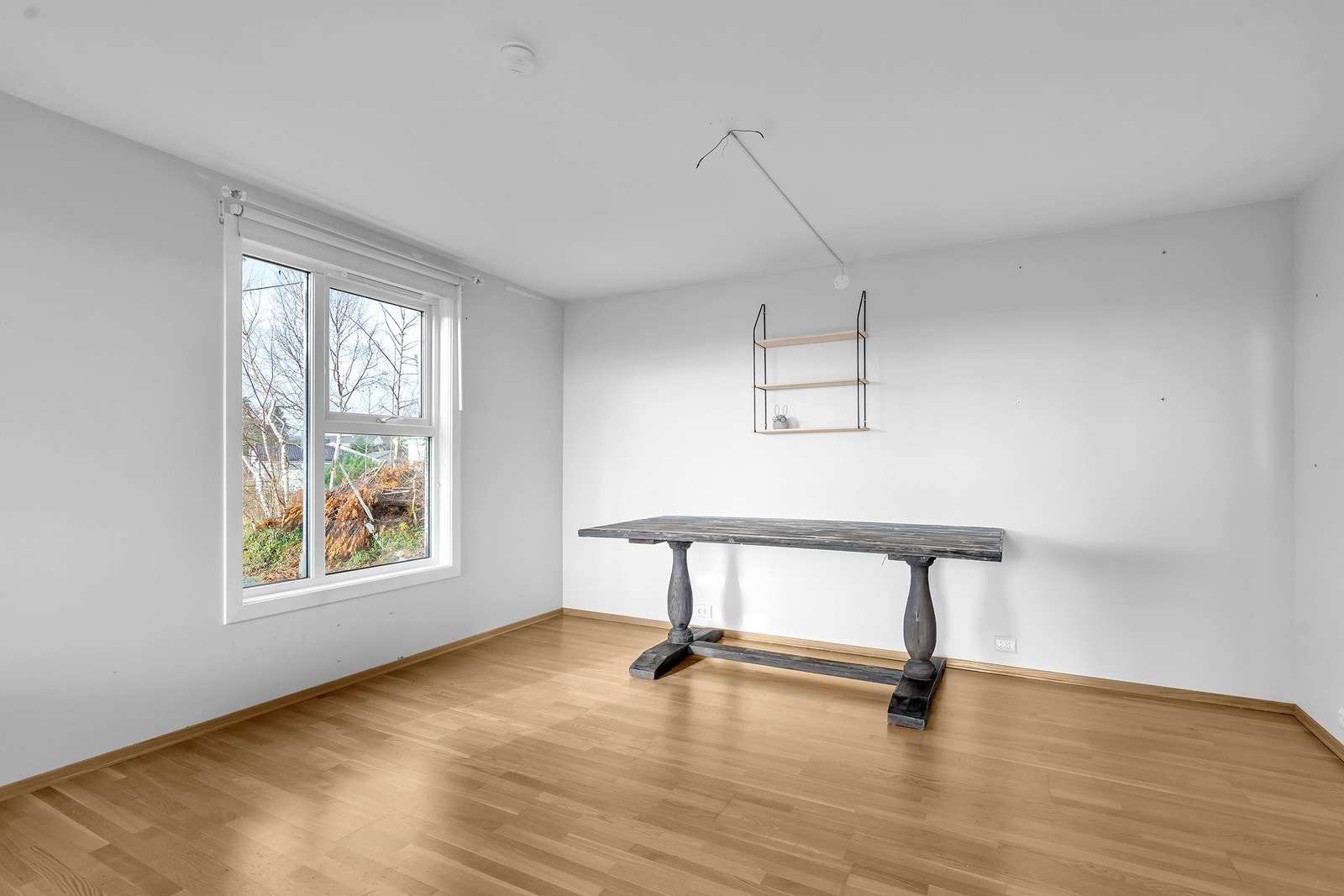 Del av stuen opp ett lite platå. Galleribilde