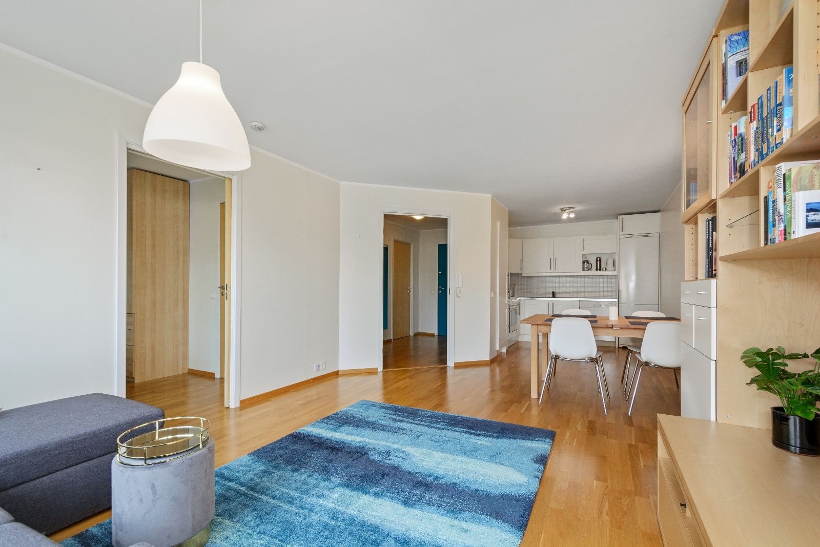 Stue/ Åpen kjhøkken løsning Galleribilde