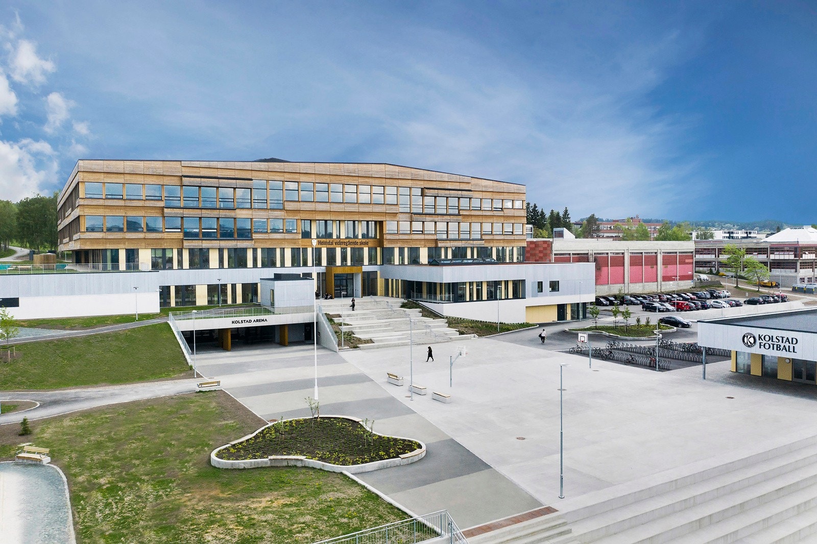 Fra leiligheten er det trygg og bilfri skolevei til Huseby skole (1. - 10. klasse), herunder også Heimdal videregående skole Galleribilde