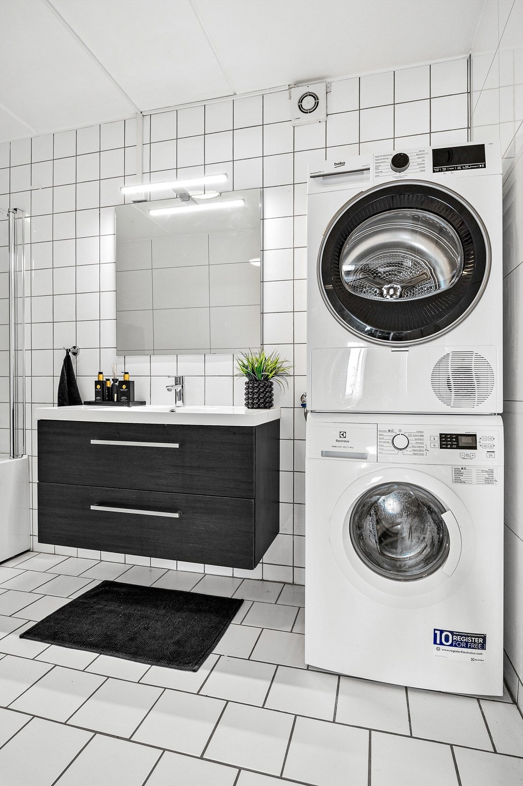 Det er opplegg for vask/tørk på badet. Galleribilde