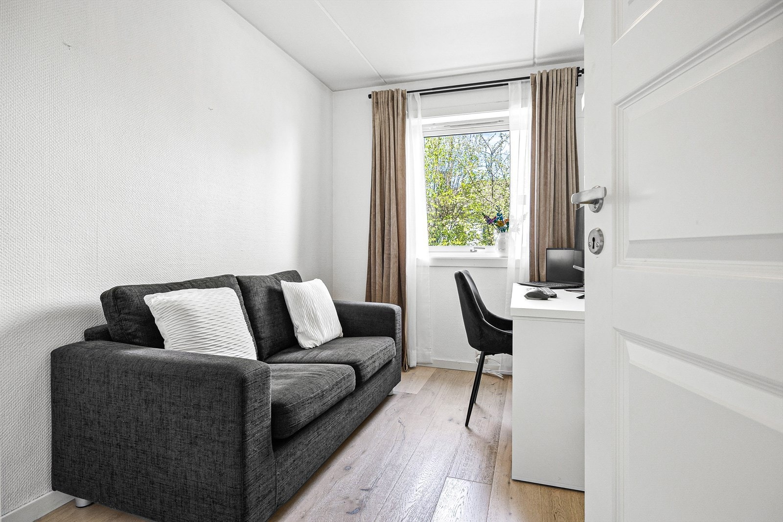 Leiligheten inneholder to soverom. Galleribilde