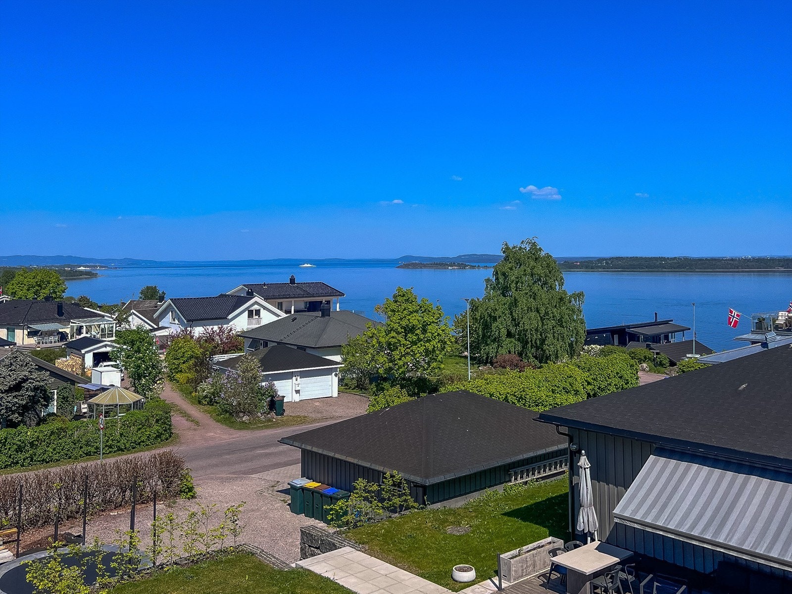 Utsikt og sol!! Galleribilde