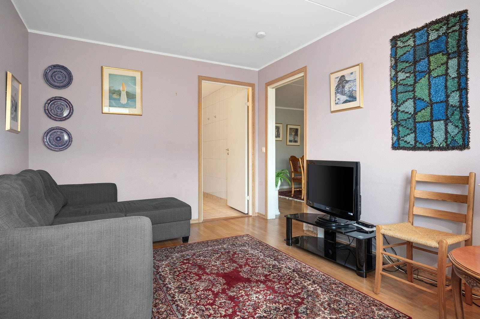 Soverom 2 - Innredet som tv-stue, men kan enkelt tilpasses etter eget behov og ønsker. Galleribilde