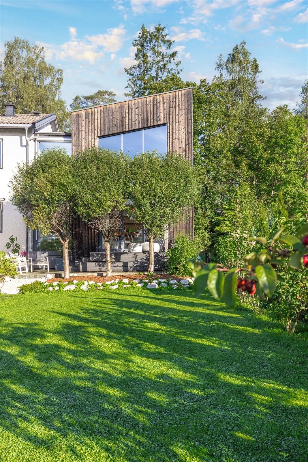 Meget pent opparbeidet uteområde. Galleribilde