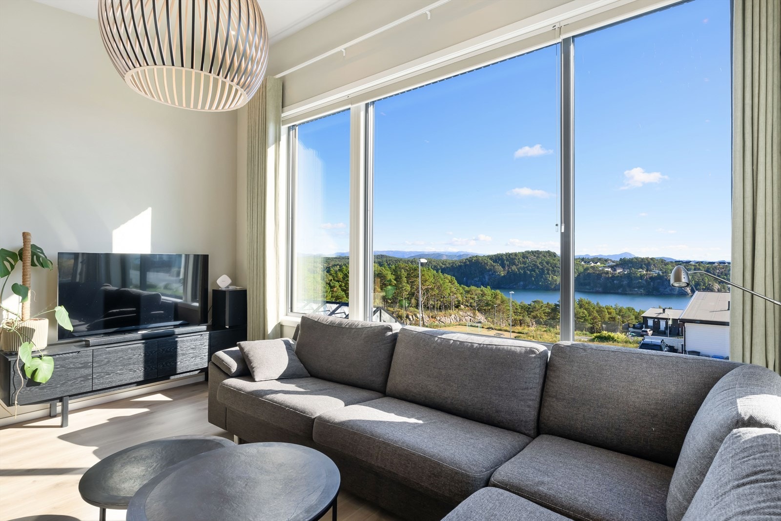 Vinduer og balkongdører er selvrensende på utsiden Galleribilde