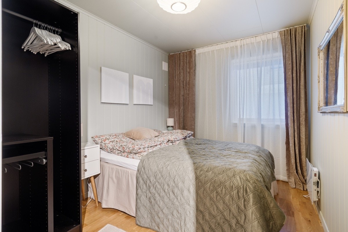 Soverom 1 seng 150 cm Galleribilde