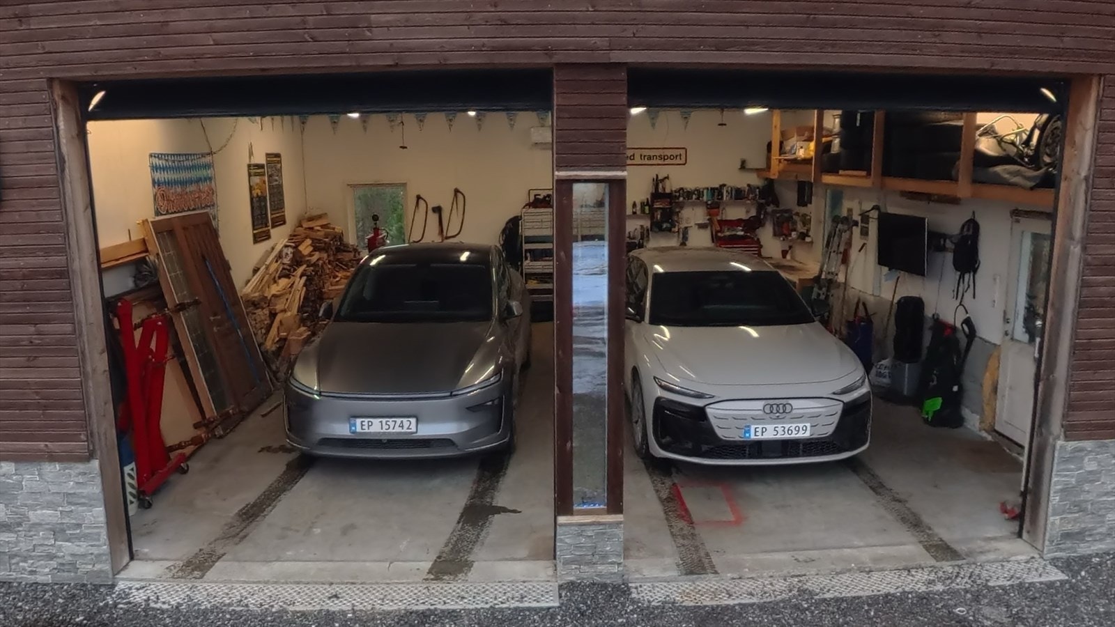 Det ble i 2018/19 oppført ny dobbelgarasje. Galleribilde