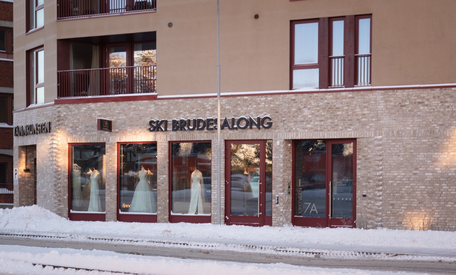 Dagligvarehandelen gjøres enkelt med Kiwi kun tre minutters gange unna. Galleribilde