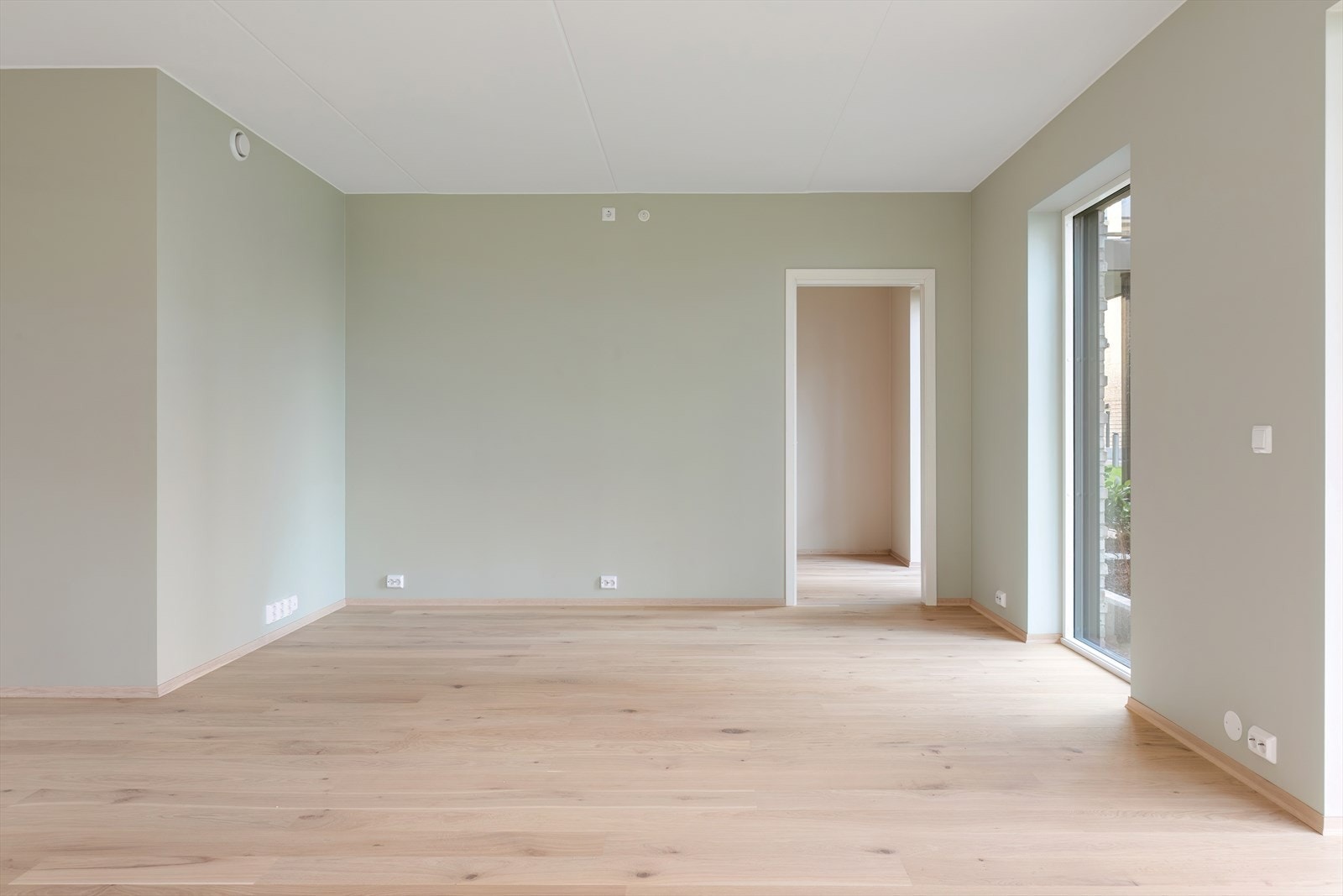 Stue - svært romslig med flere innredningsmuligheter Galleribilde