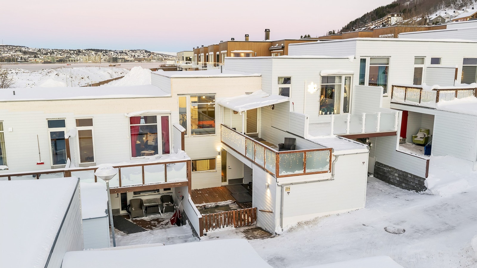 Velkommen til Solstrandvegen 273N! Foto: Stormcam (Morgan Isaksen). Galleribilde