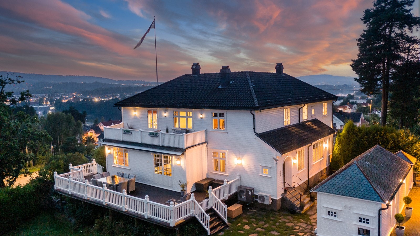 Majestetisk beliggenhet og sjelden størrelse på denne eiendommen