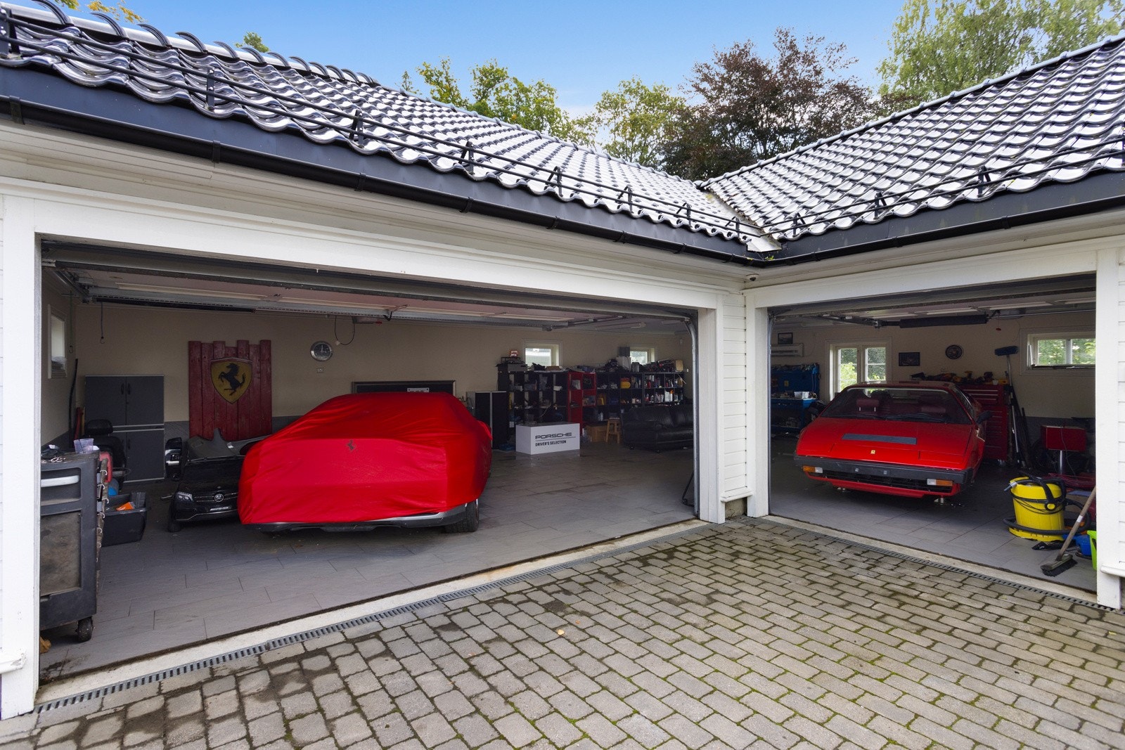 Unik garasje på ca 122 kvm med "alle fasiliteter"