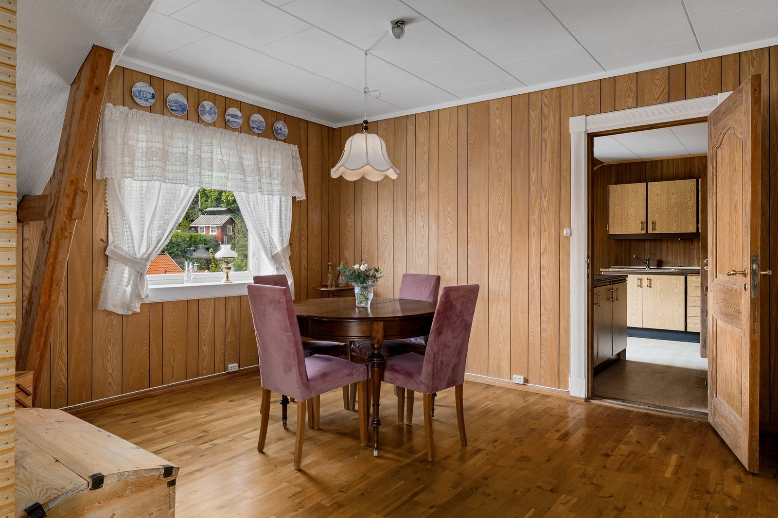 Spisestue/midtstue i 3. etasje. Galleribilde