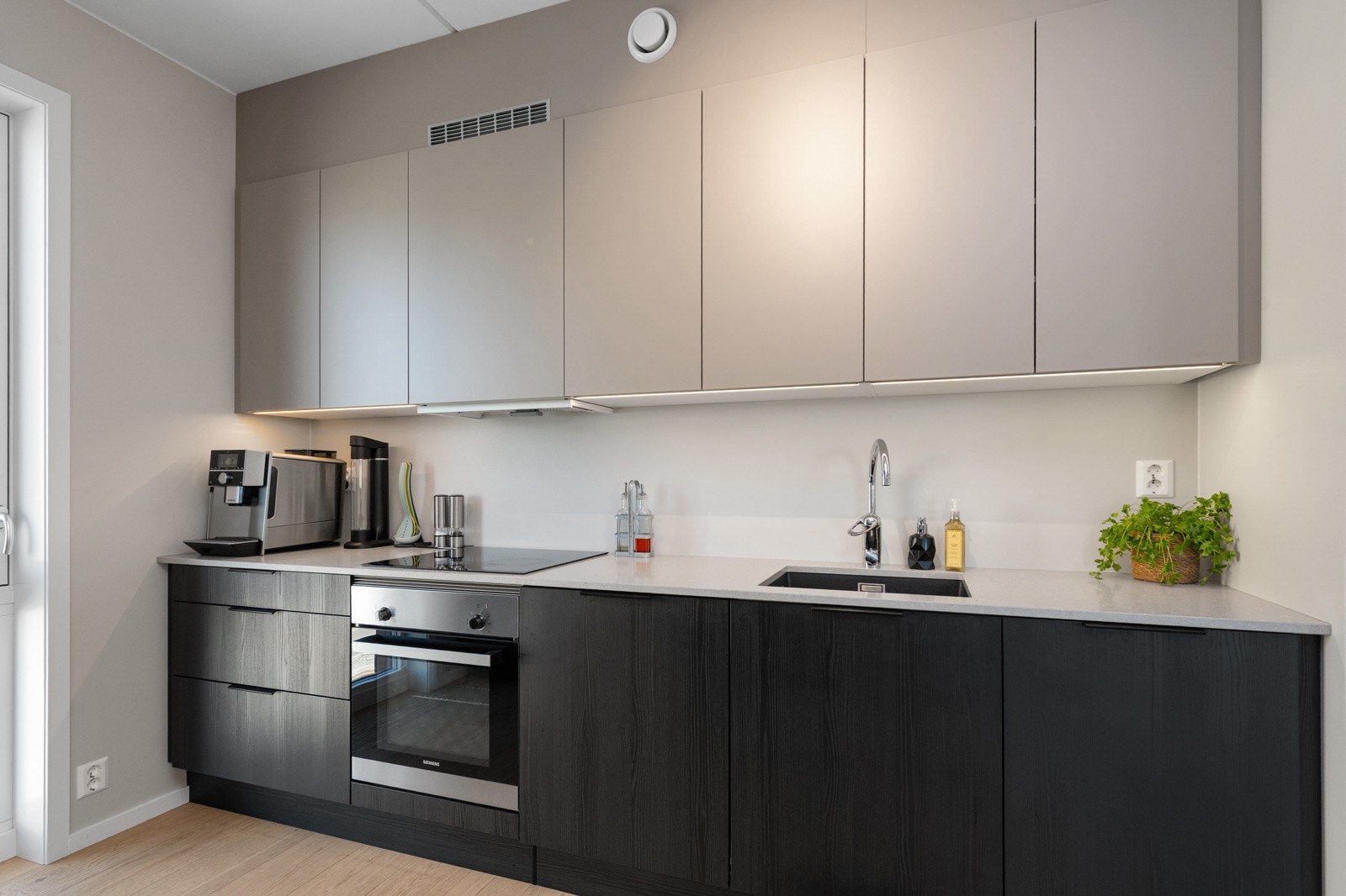 Sten benkeplater Galleribilde