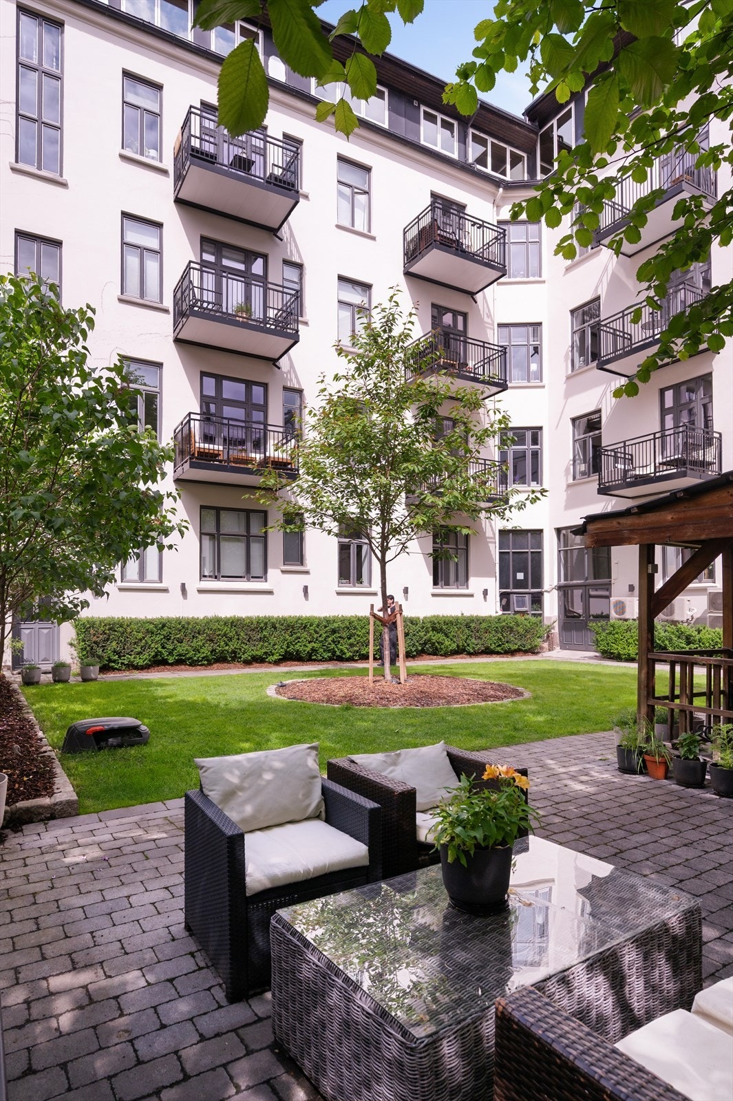 Felles gårdsrom. Galleribilde