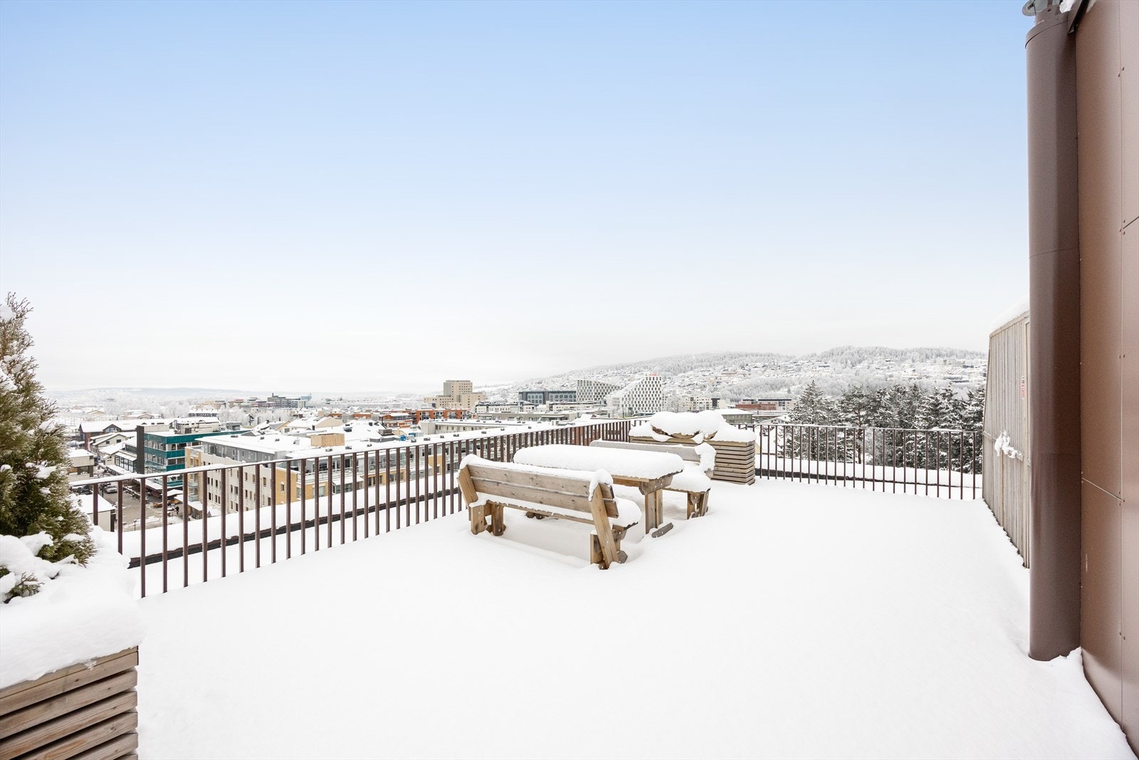 Ta med deg kaffekoppen og nyt utsikten. Galleribilde