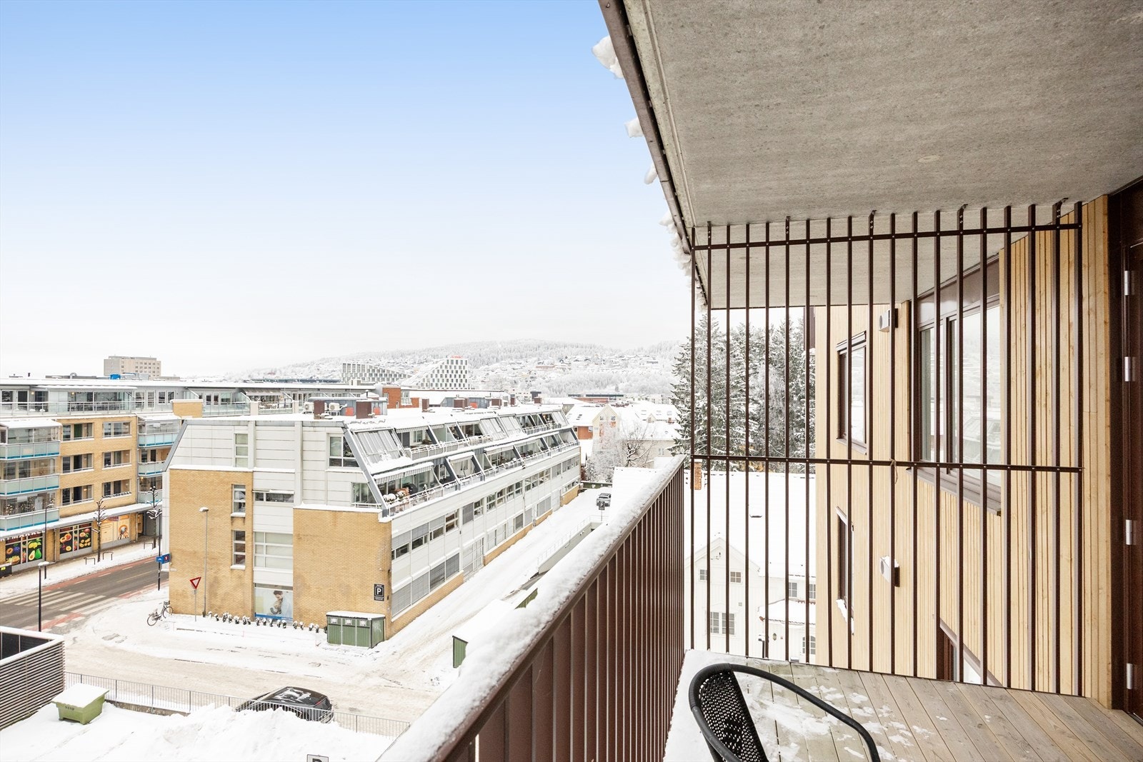 Leiligheten er beliggende i 5.etasje med heisadkomst. Galleribilde