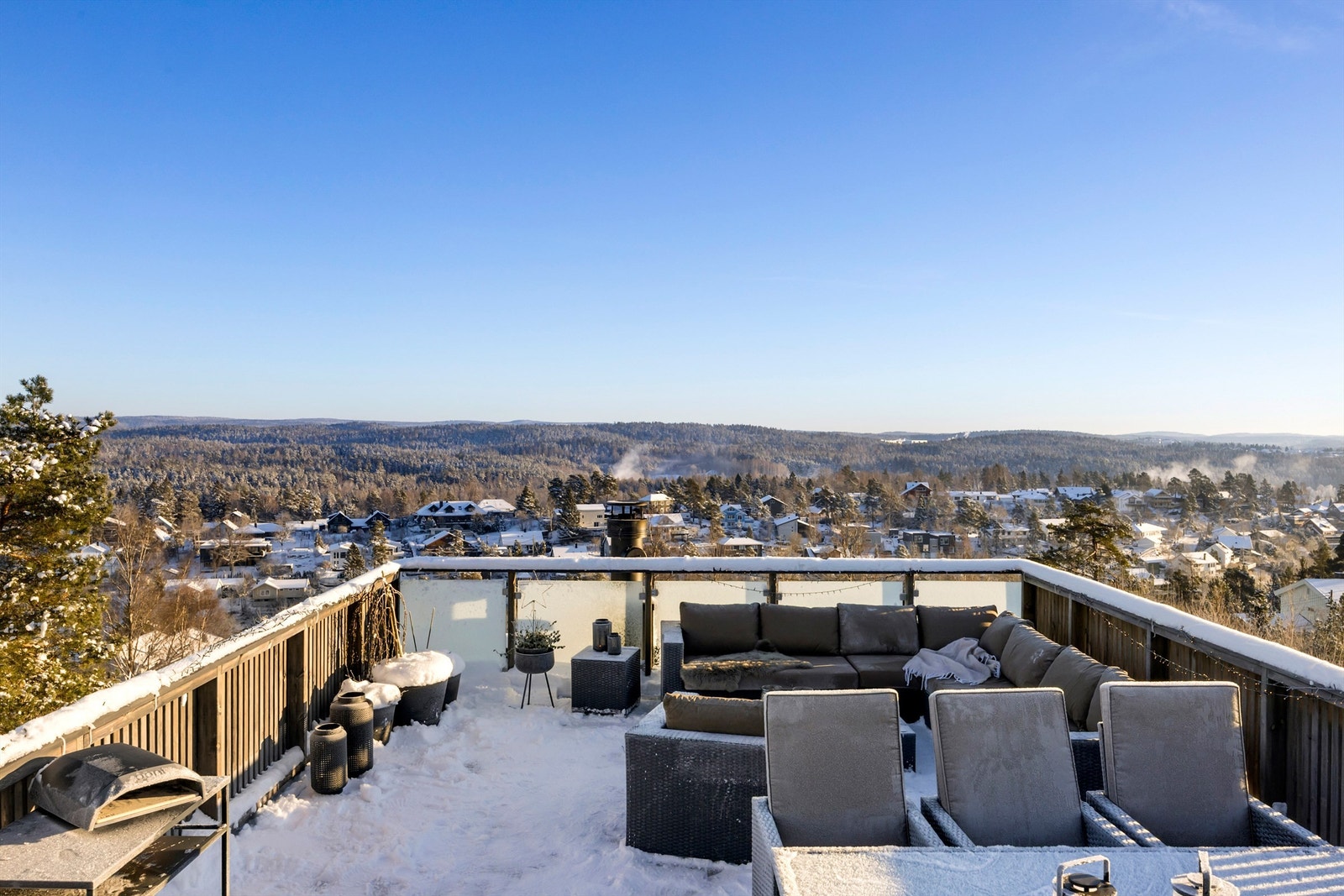 På Greverud finner du en 18-hulls golfbane som om vinteren forvandles til et langrennseldorado med kunstsnø og daglig preparerte løyper Galleribilde
