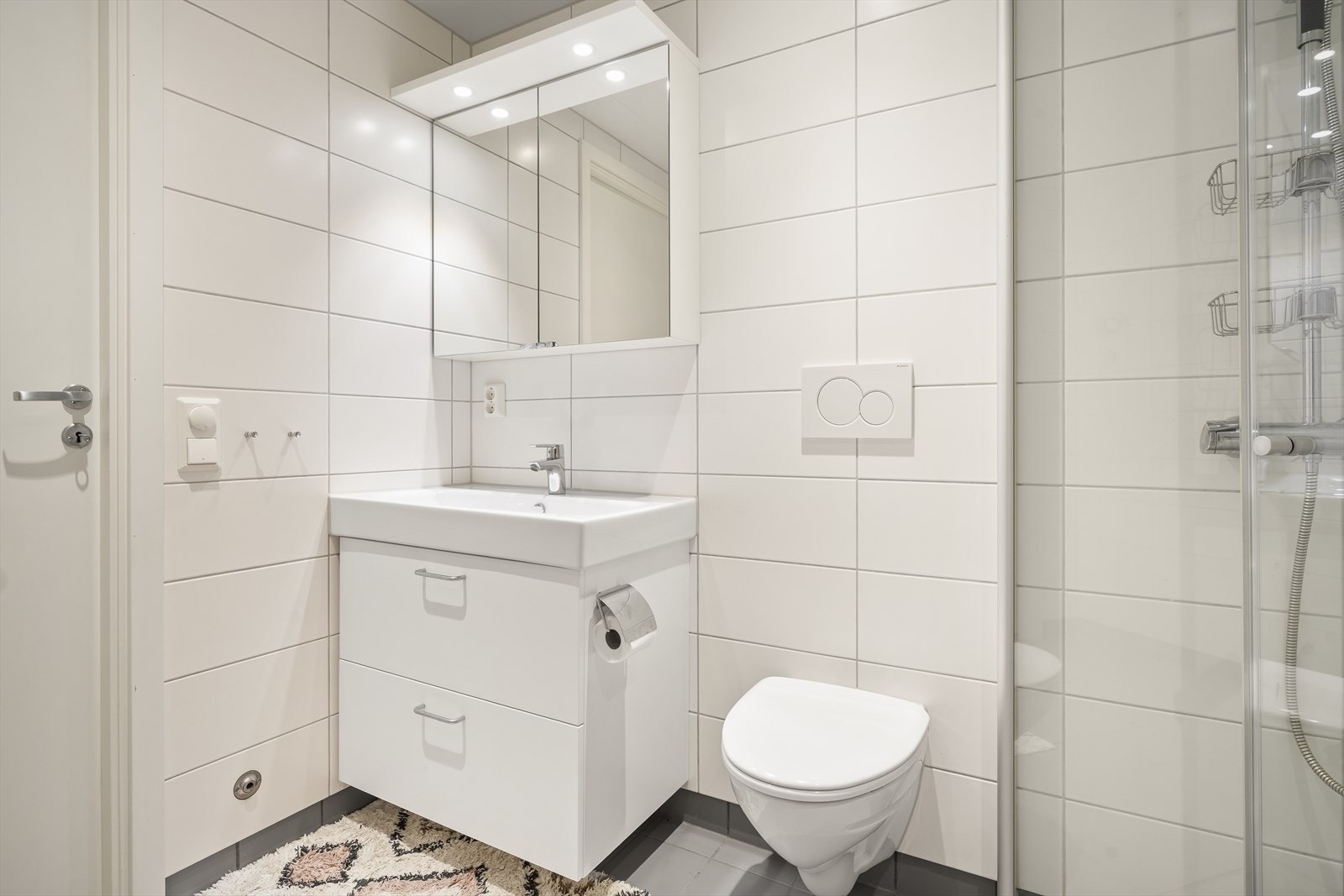 Baderom med god plass Galleribilde