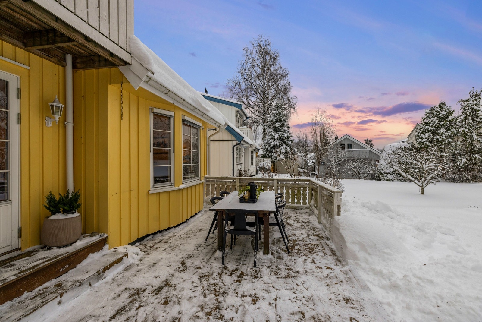 Her er det god plass til sofagruppe og spisebord Galleribilde